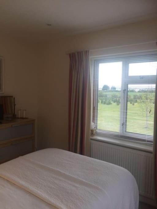 Cotswold Edge Guest Suite With Broadway Hill View Badsey 외부 사진