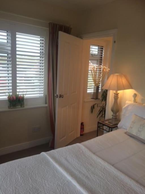 Cotswold Edge Guest Suite With Broadway Hill View Badsey 외부 사진